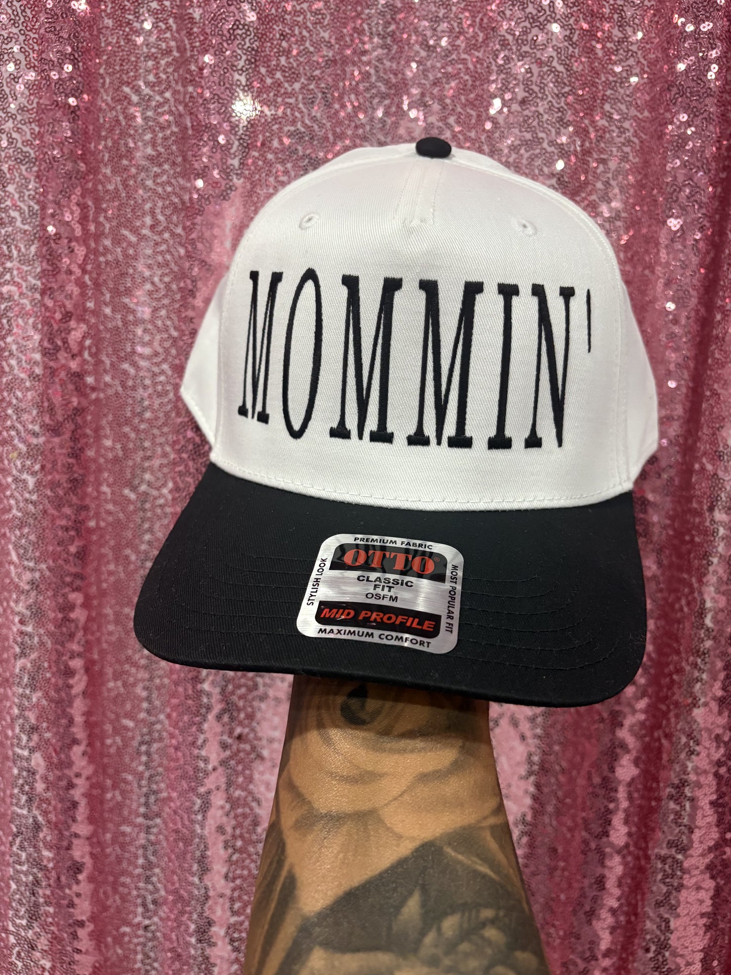 Mommin embroidered cap